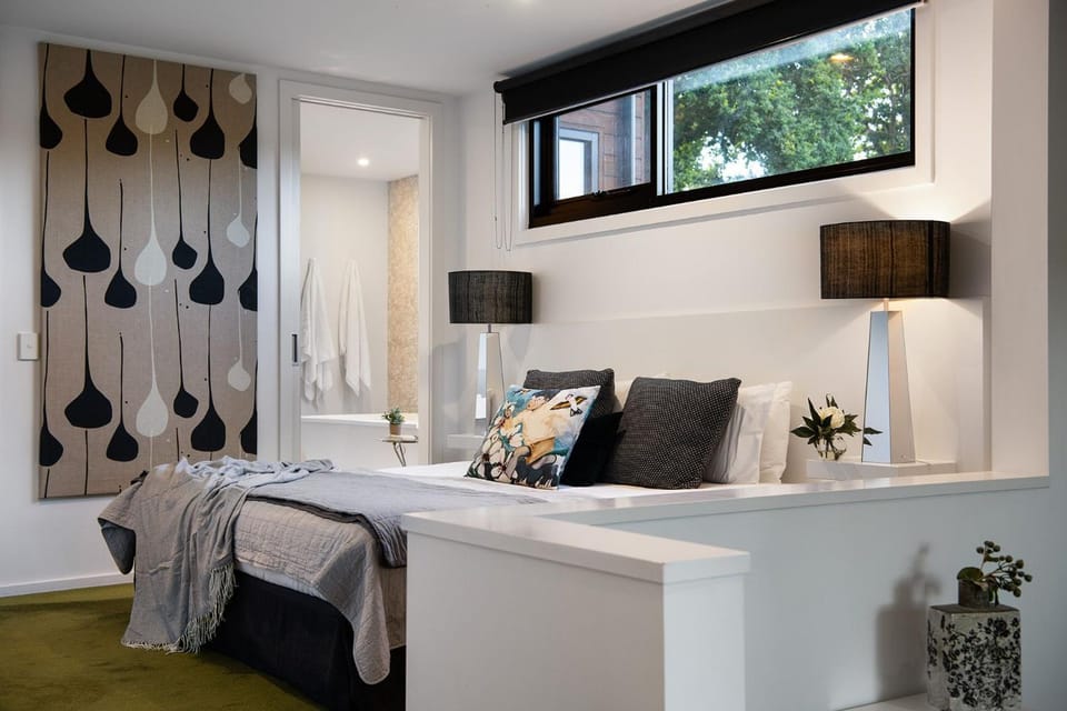 Saltus One bedroom- luxury and panoramic views Apartment in Victoria