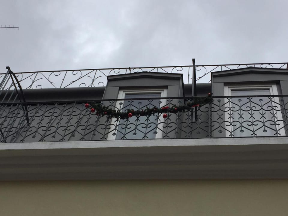 Property building, Facade/entrance, Balcony/Terrace