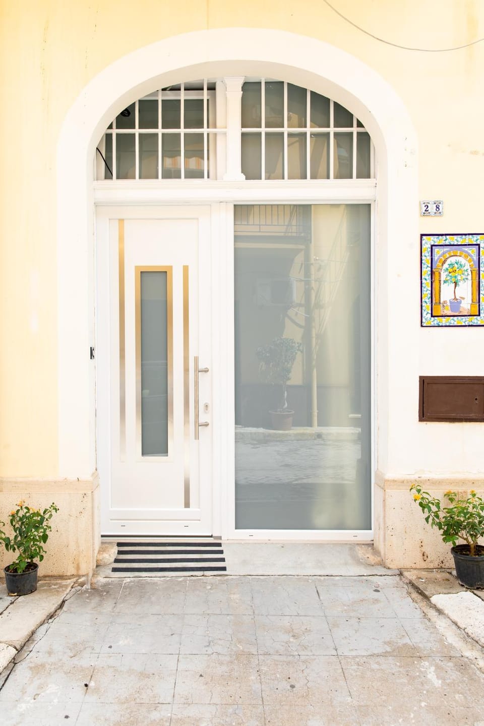 Facade/entrance