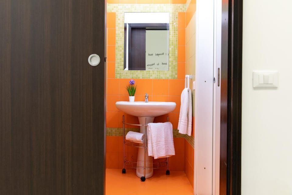 Bathroom, towels