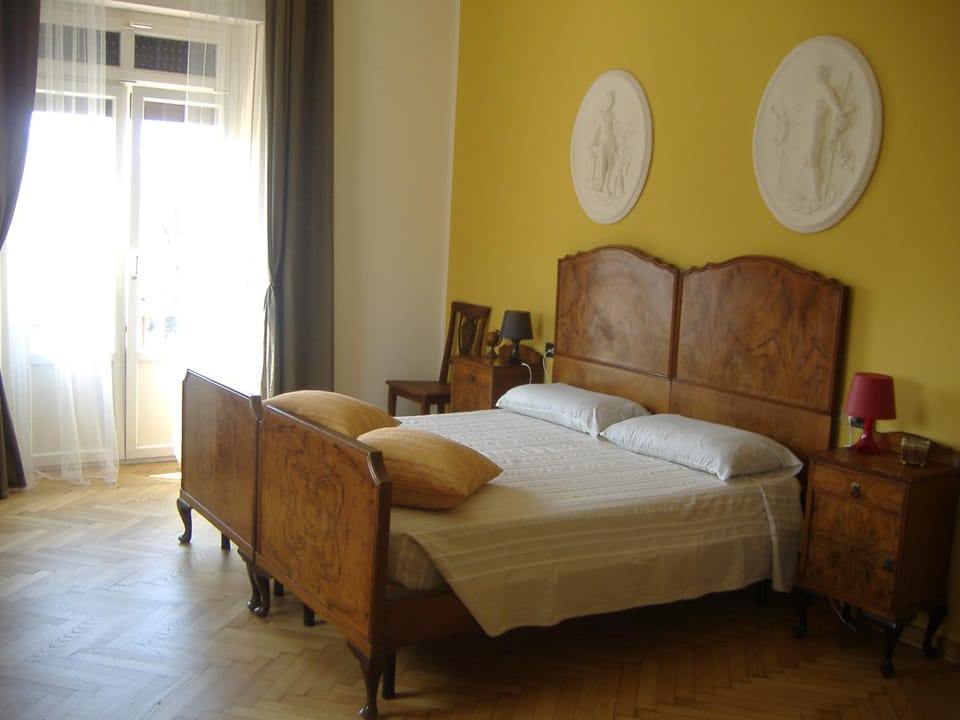 Bed, Day