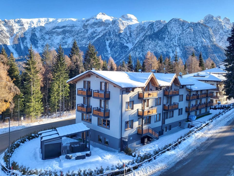 Property building, Winter