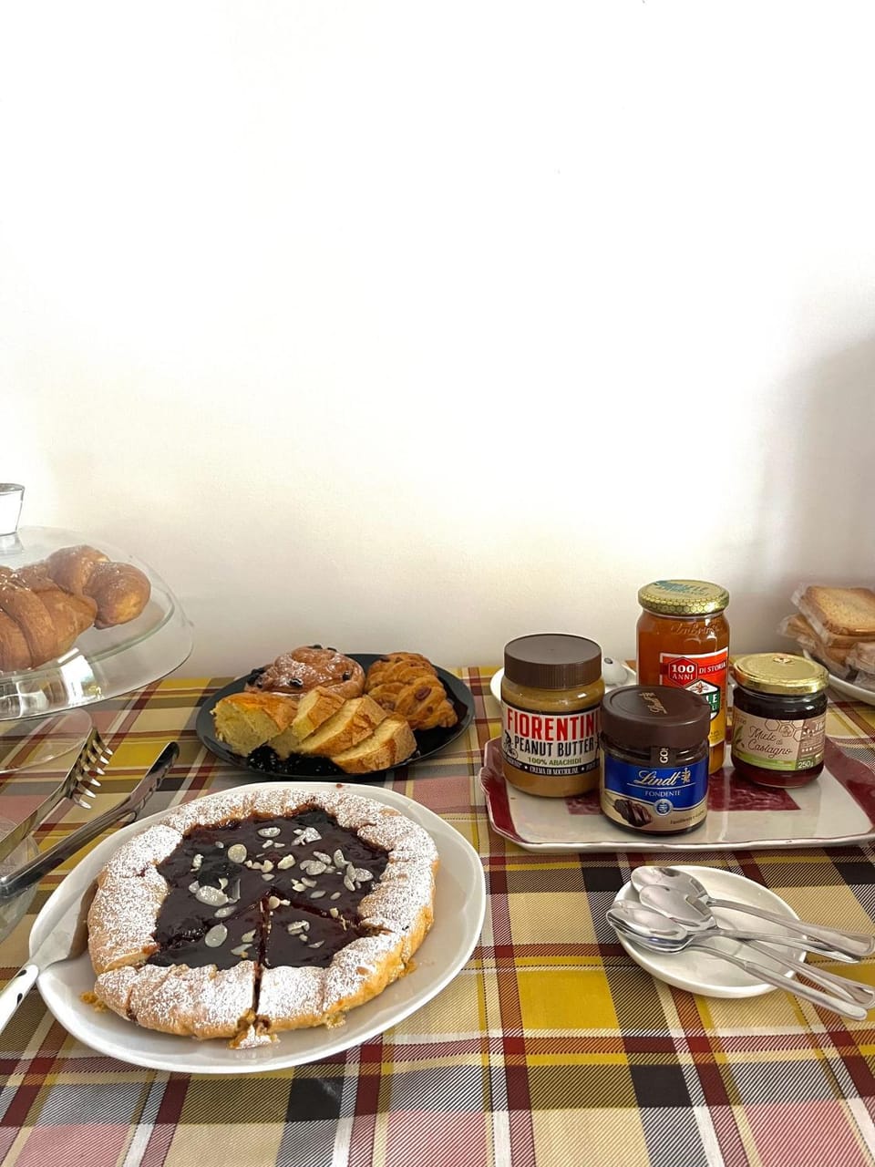 Food and drinks, Food, Breakfast, Continental breakfast