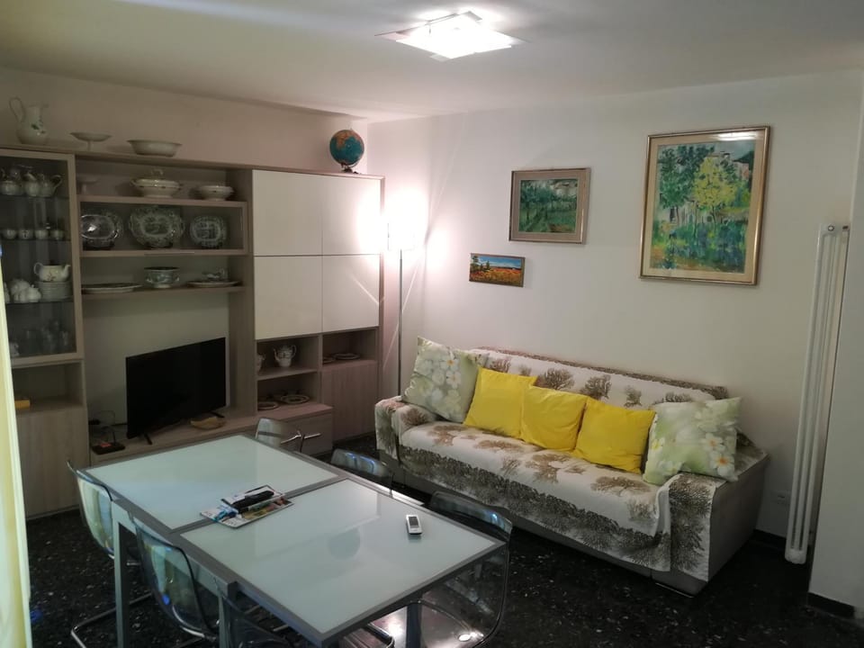 Home by the Sea (Rainbow Home) Apartment in Monterosso al Mare