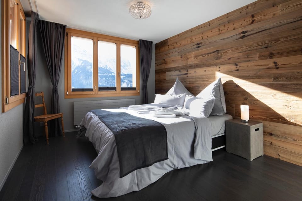Bed, Photo of the whole room