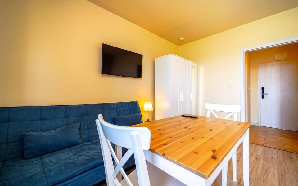 TV and multimedia, Seating area