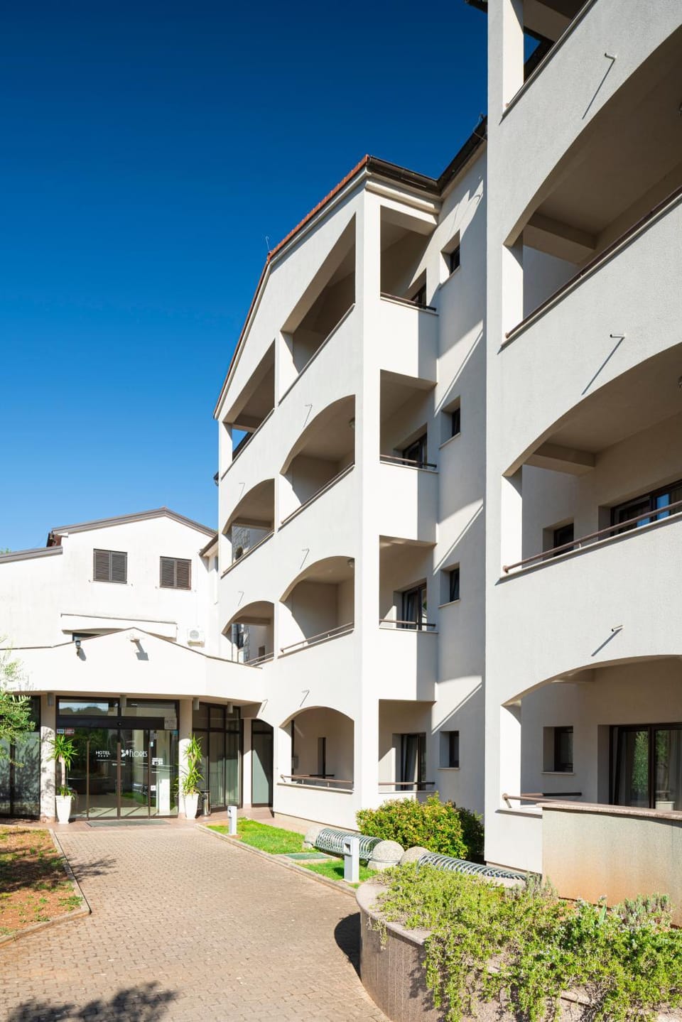 Property building, Day