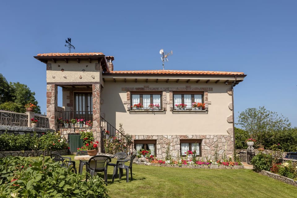 Apartamentos Carolina Apartment in Cantabria