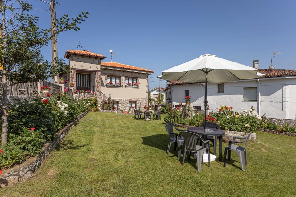 Apartamentos Carolina Apartment in Cantabria