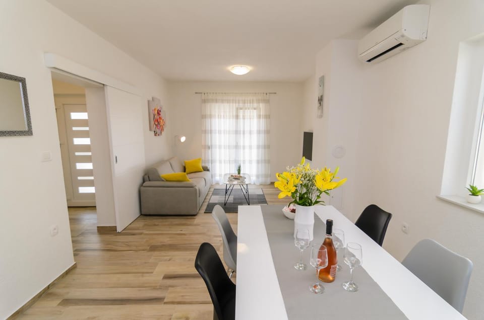 Apartment Petra Apartment in Zadar