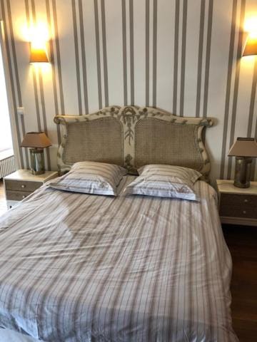 4 Square d'Avignon Apartment in Orléans