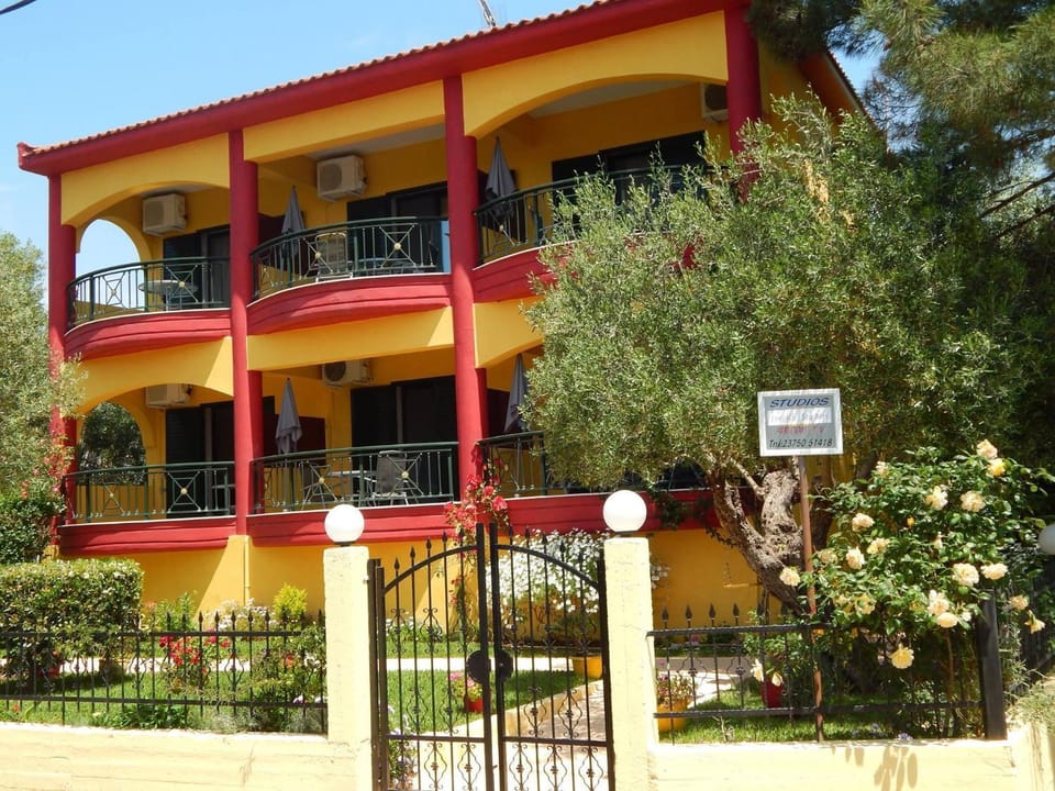 Property building, Day