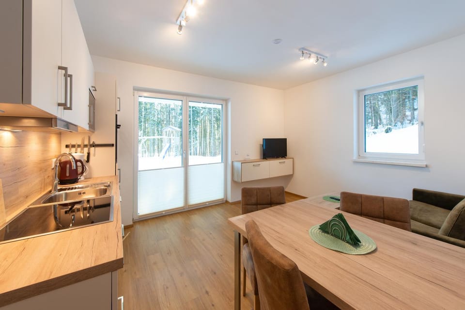 Living room, Food, kitchen