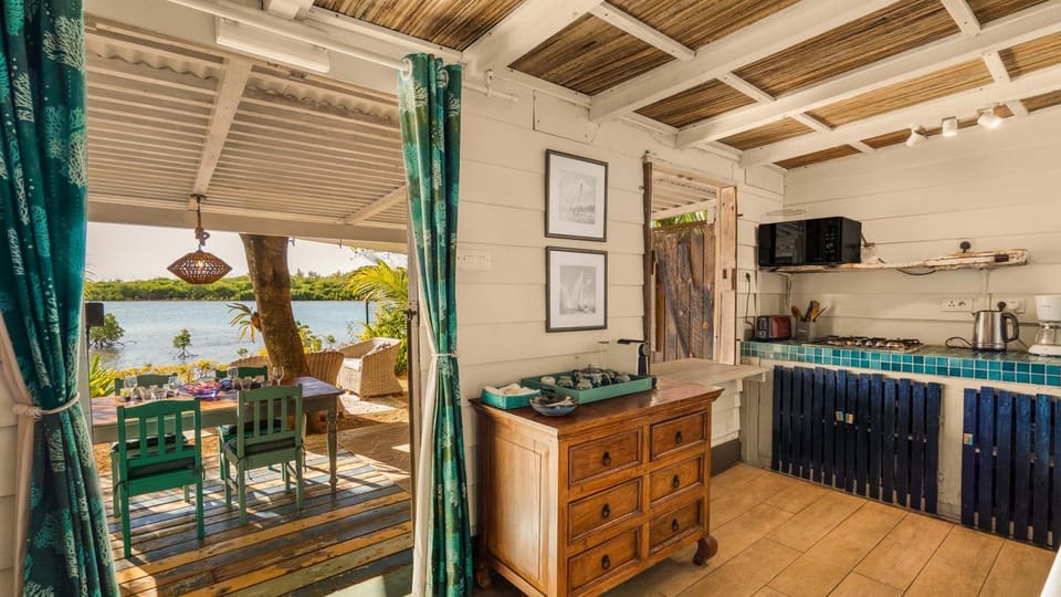 View (from property/room), Kitchen or kitchenette, Dining area
