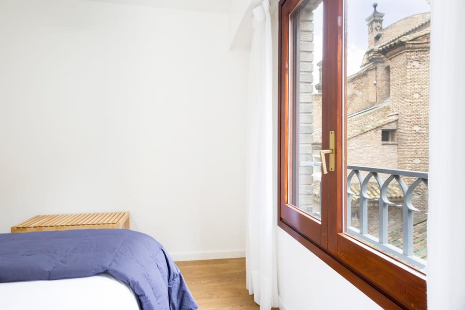 Nearby landmark, Bed, Balcony/Terrace, Bedroom, City view, Landmark view