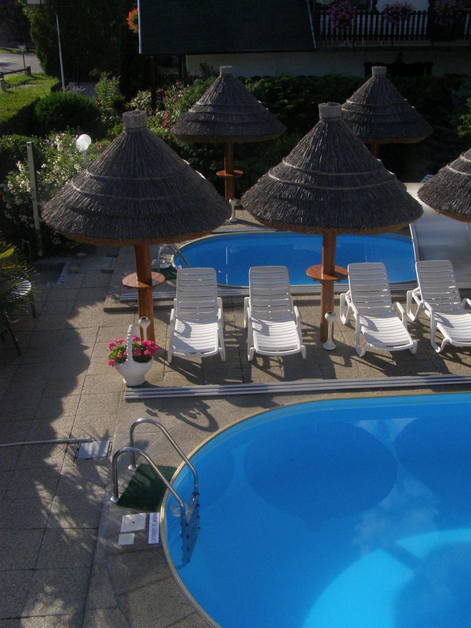 Swimming pool, Swimming pool