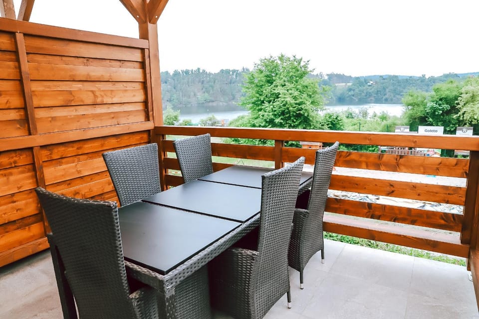 Balcony/Terrace, Lake view