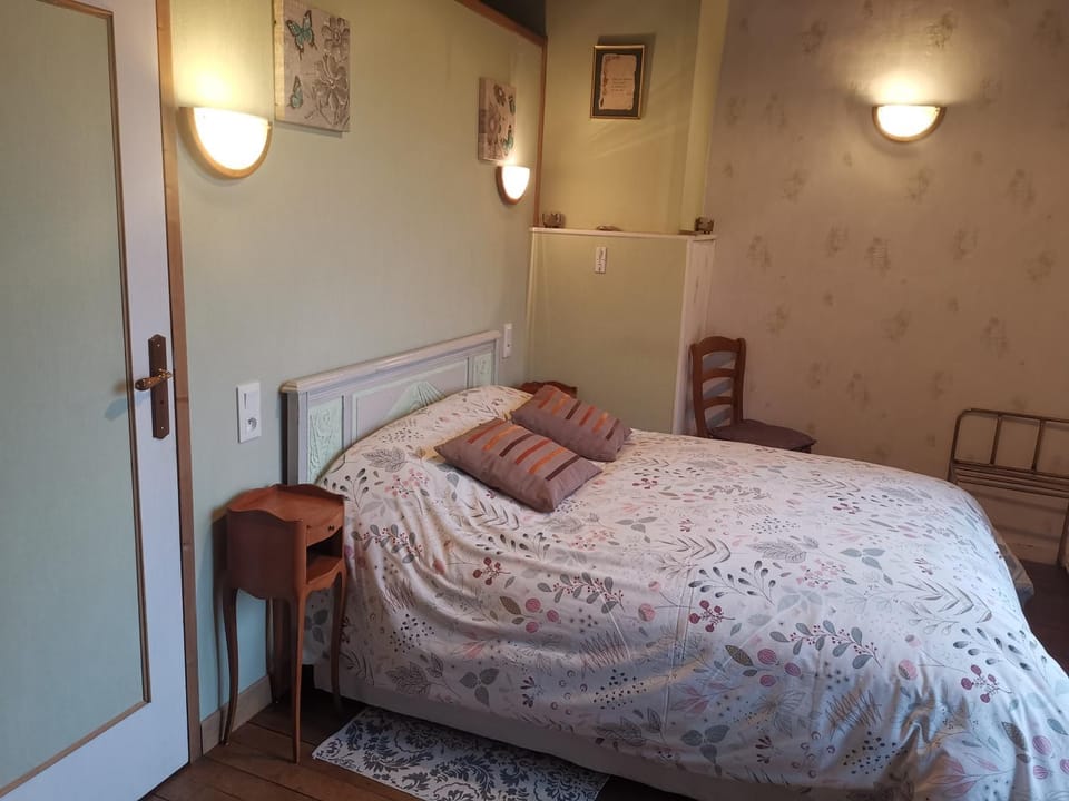 Le haut Manoir Bed and Breakfast in Normandy