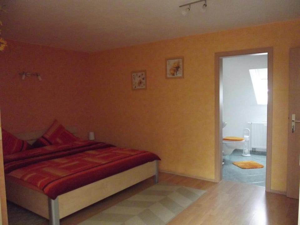 Bed, Photo of the whole room, Decorative detail