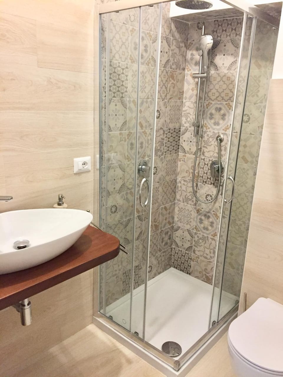 Shower, Bathroom
