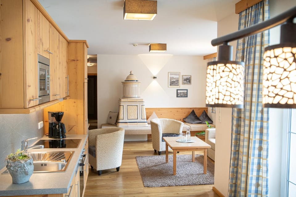 Kitchen or kitchenette, Living room, Seating area