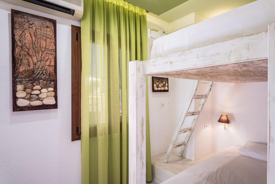 bunk bed