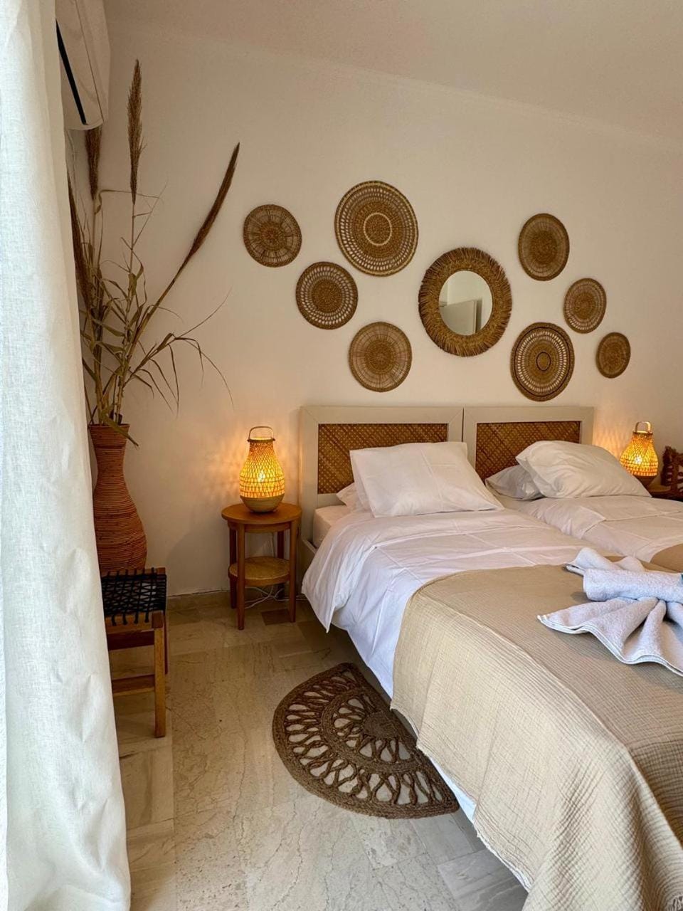 Bed, Bedroom, Sea view