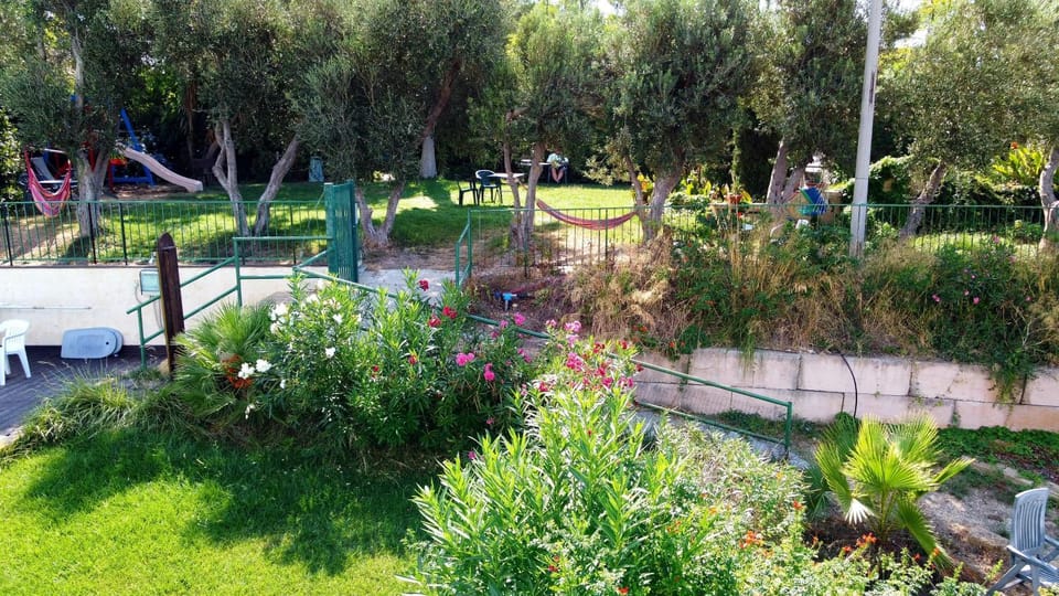 Garden, Area and facilities