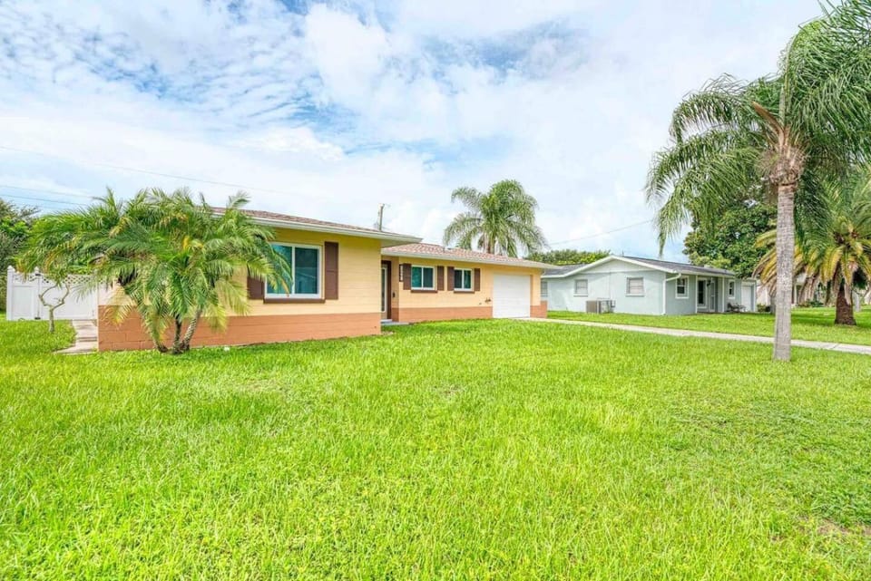 Perfect Vacation Home near beach House in Venice Gardens