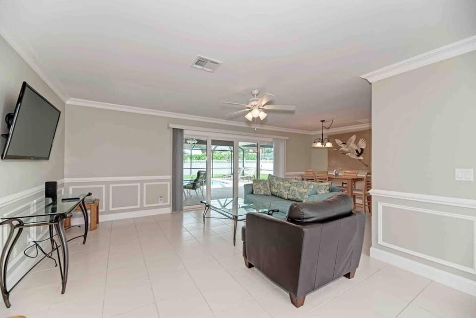 Perfect Vacation Home near beach House in Venice Gardens