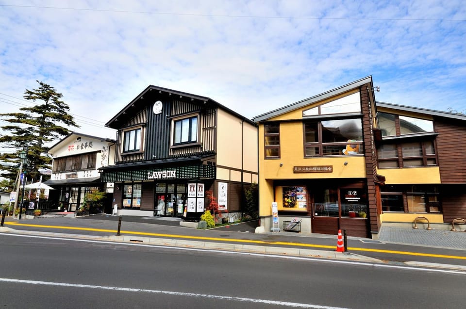 Property building, Nearby landmark, Neighbourhood