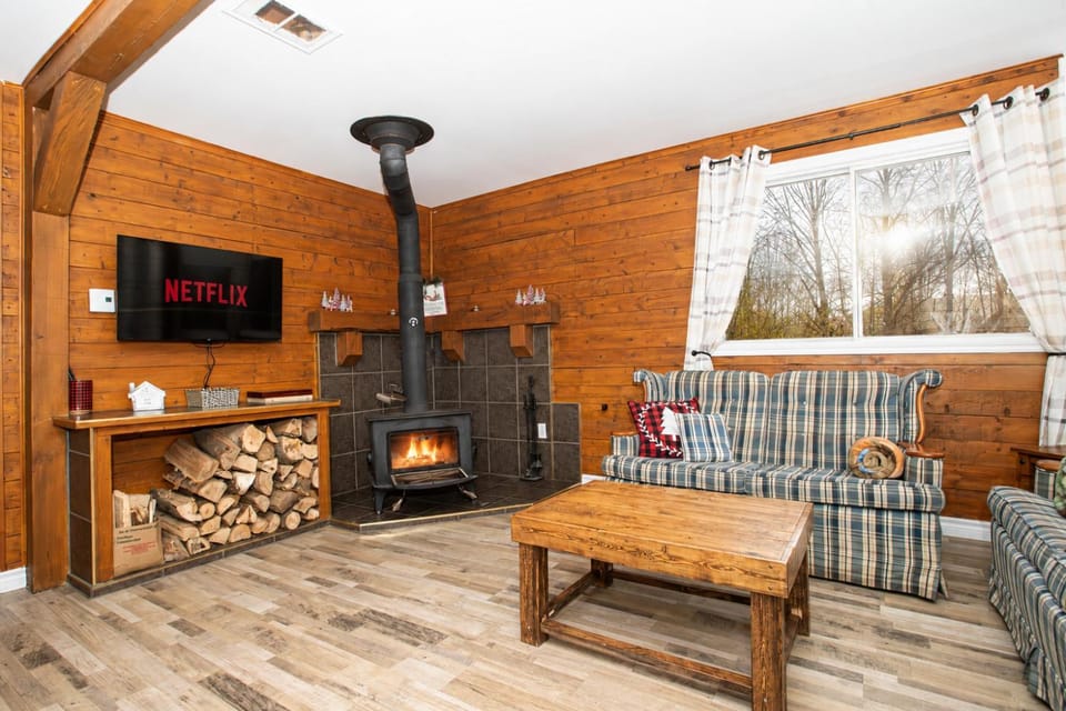 Chalets du Domaine - RUSTIQUE Chalet in Maine