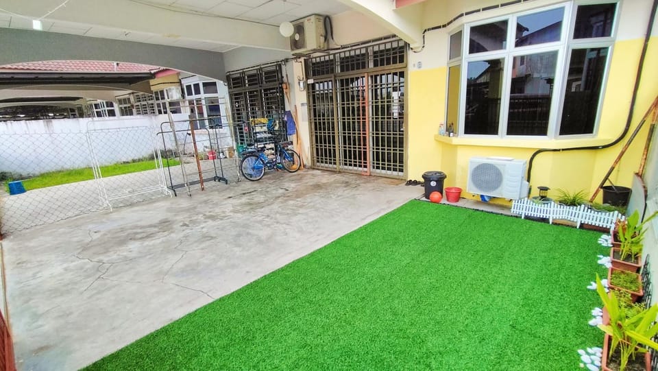 Patio, Day, Garden, Garden view
