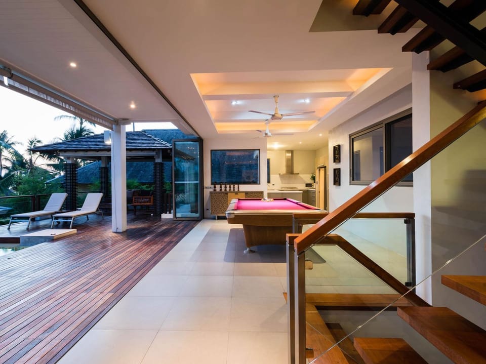 Billiard, Seating area