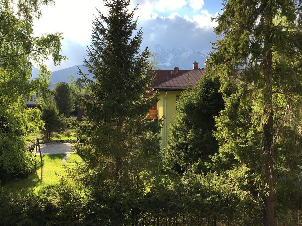 Balcony/Terrace, Garden view, Mountain view