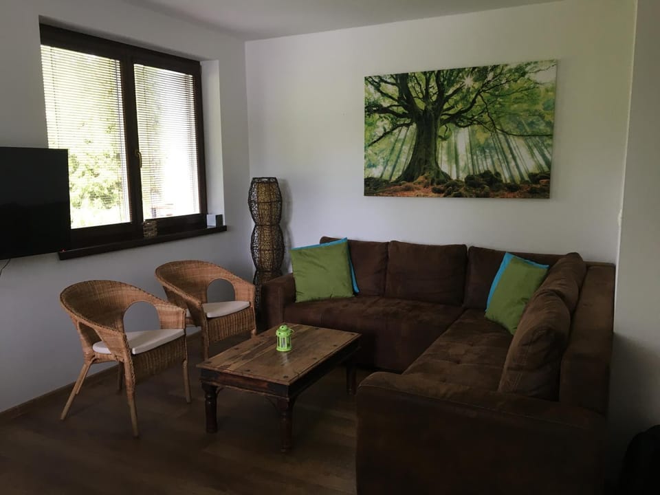 Living room, Garden view, Mountain view