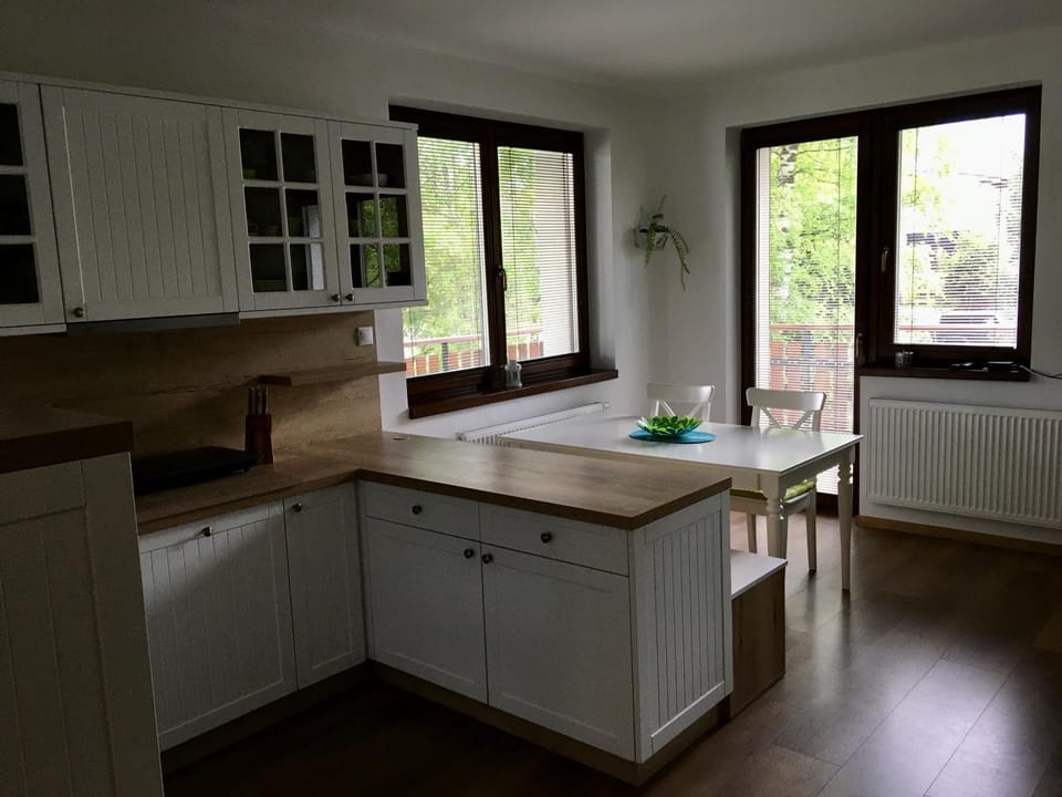 Kitchen or kitchenette, Garden view, Mountain view