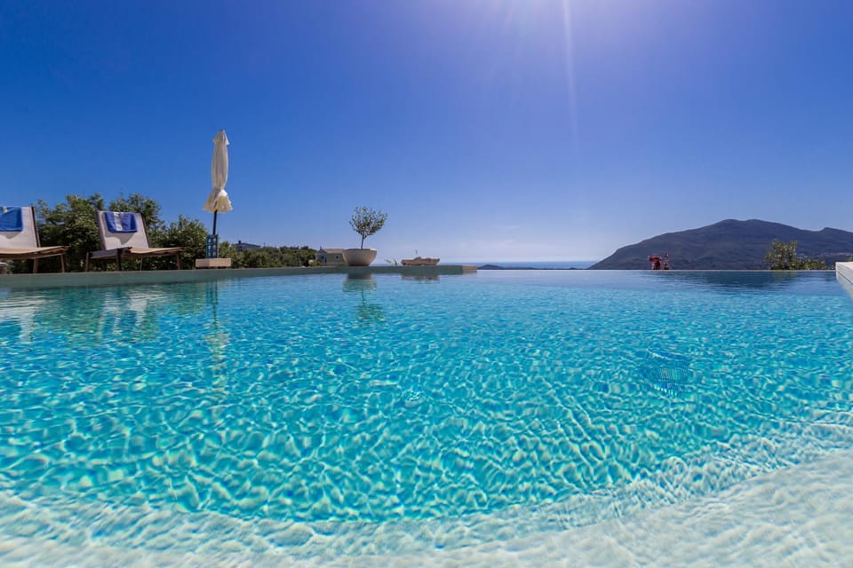 Private House ''Tramountana'' - Sea view, pool House in Corfu, Greece