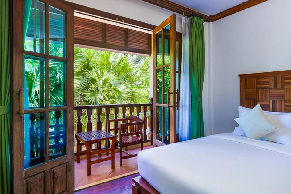 Bedroom, River view