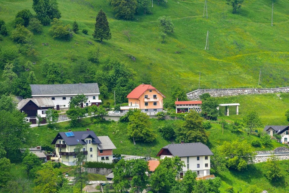 Property building, Location