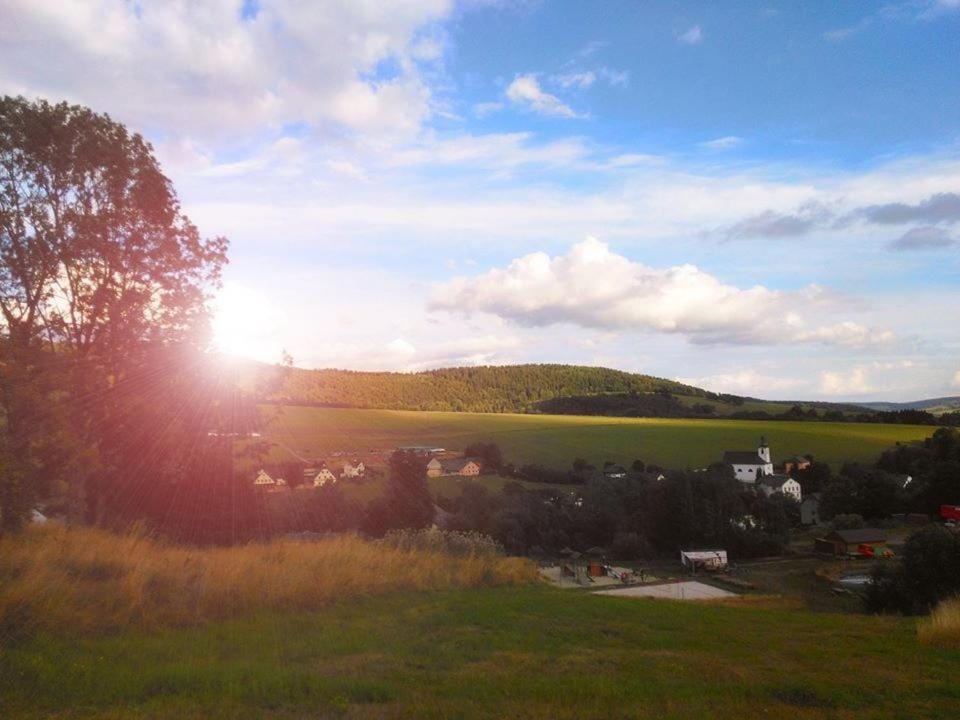 Neighbourhood, Natural landscape