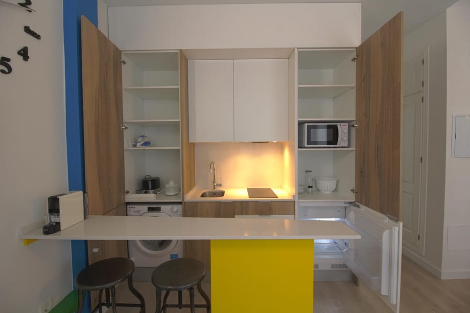 Kitchen or kitchenette