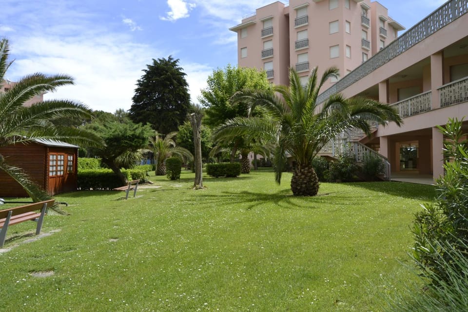 Property building, Garden