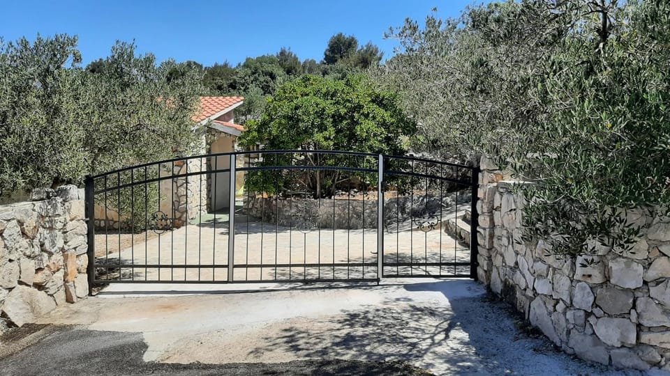 Miniature house for two Nature lodge in Tisno