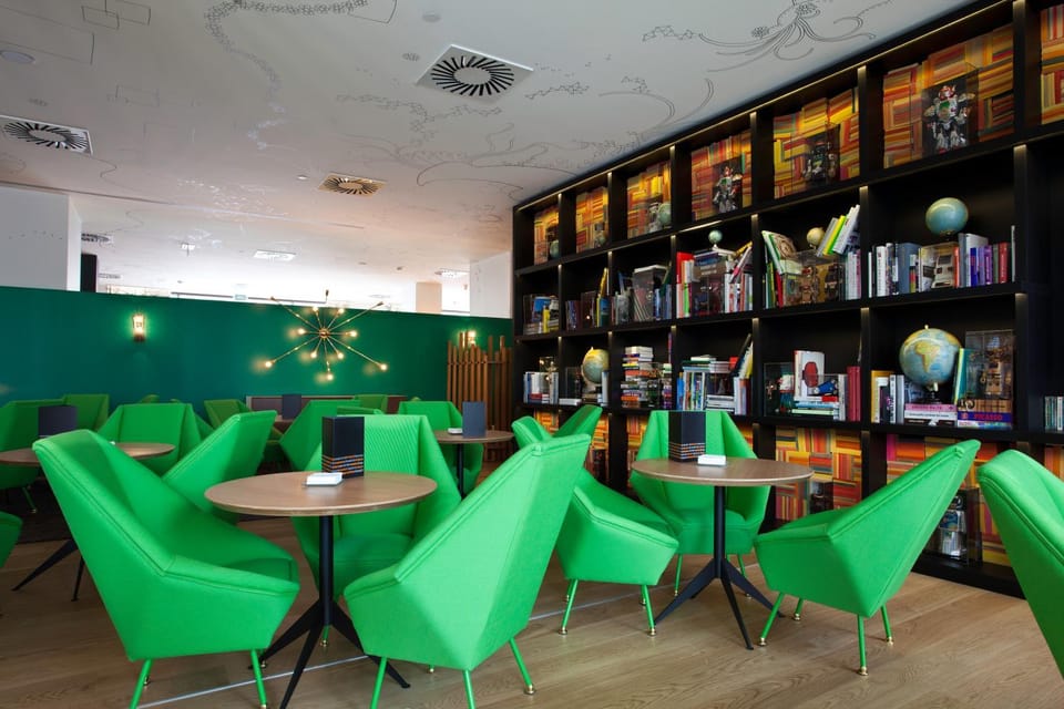 Living room, Lounge or bar, Other, Food