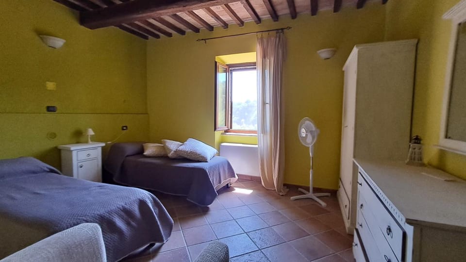 Bio Agriturismo Valle dei Calanchi Farm Stay in Umbria