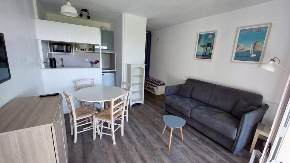 Bel appartement avec parking, face à la mer Apartment in La Rochelle