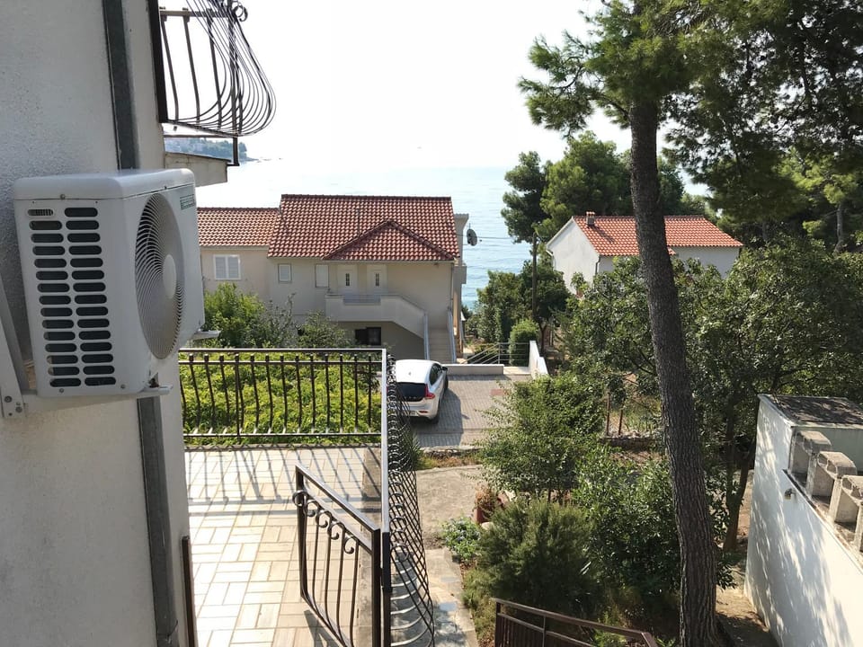 Facade/entrance, Neighbourhood, Natural landscape, Bird's eye view, Beach