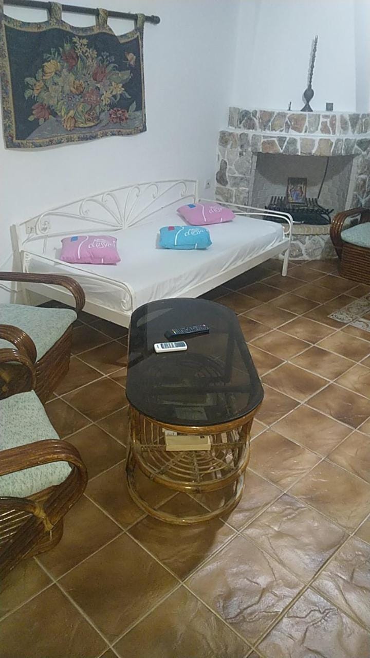 Το πετρινο House in East Attica Regional Unit, Greece