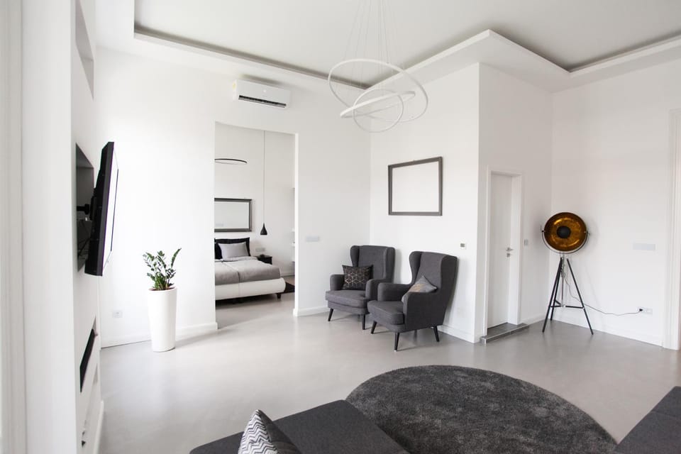 Living room, Photo of the whole room